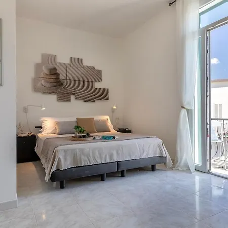 Nuras - Casa Aurelia Square View Old Town