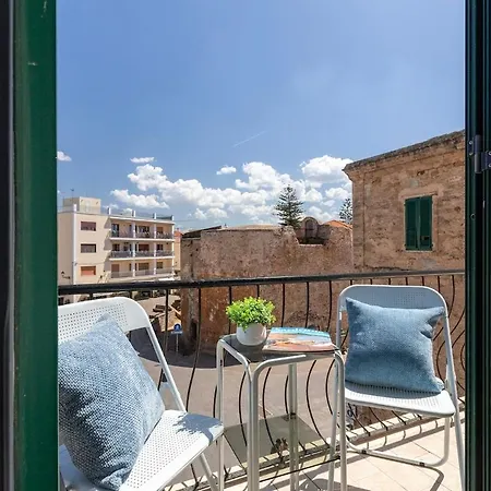 Nuras - Casa Aurelia Square View Old Town Apartman *
