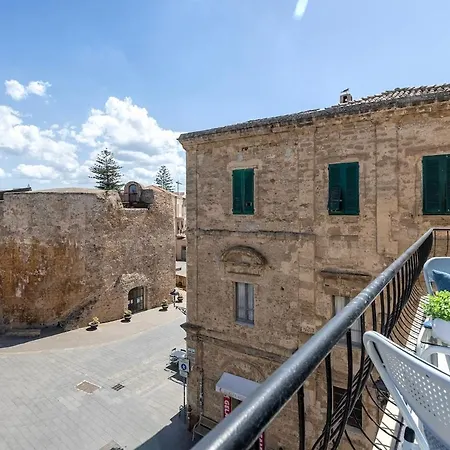 Nuras - Casa Aurelia Square View Old Town