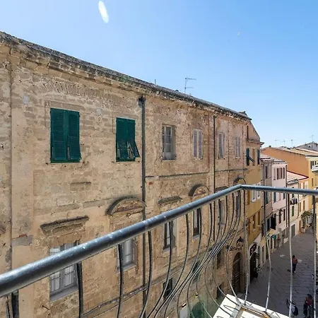 Nuras - Casa Aurelia Square View Old Town