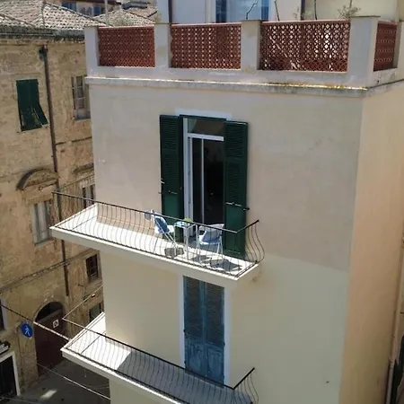 Apartment Nuras - Casa Aurelia Square View Old Town *